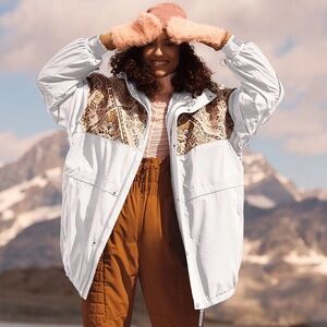 Free People Summit Sunset 2 in 1 coat size Large NWT